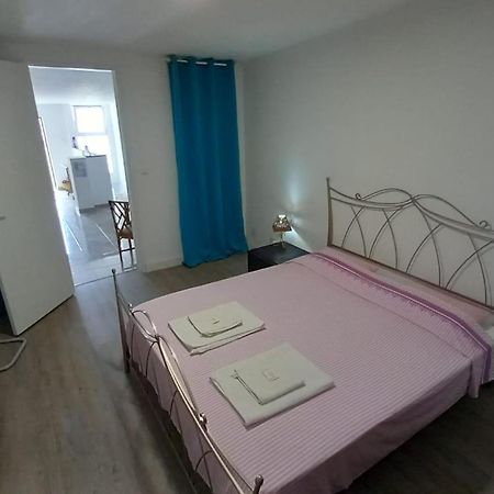 Alvito Guest House - Comfortable Room With Private Bathroom Lisboa Kültér fotó